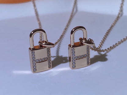 [Opulent Aurora]HM ADVANCED NICHE LOCK HEAD NECKLACE DIAMONDS